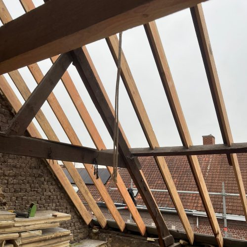 Roof (16)